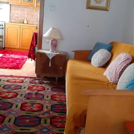 Kristi House Vakantiehuis Dervisciani