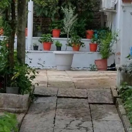 Vakantiehuis Kristi House Dervisciani